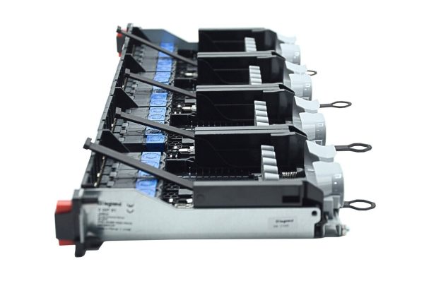 PANNEAU DE BRASSAGE 1U 24 PORTS CAT6 FTP - PLASTIQUE - LEGRAND