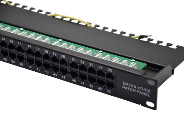 4560027358 PANNEAU DE BRASSAGE TELEPHONIQUE 1U 50 PORTS CAT3 - METALLIQUE - ENET